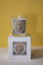 Bougie parfumée 'Ti Tengu Caru' L’Oru, édition spéciale Saint-Valentin pour une ambiance romantique et chaleureuse.