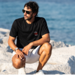 T-shirt homme noir brodé Basgi Basgi, bisous corses